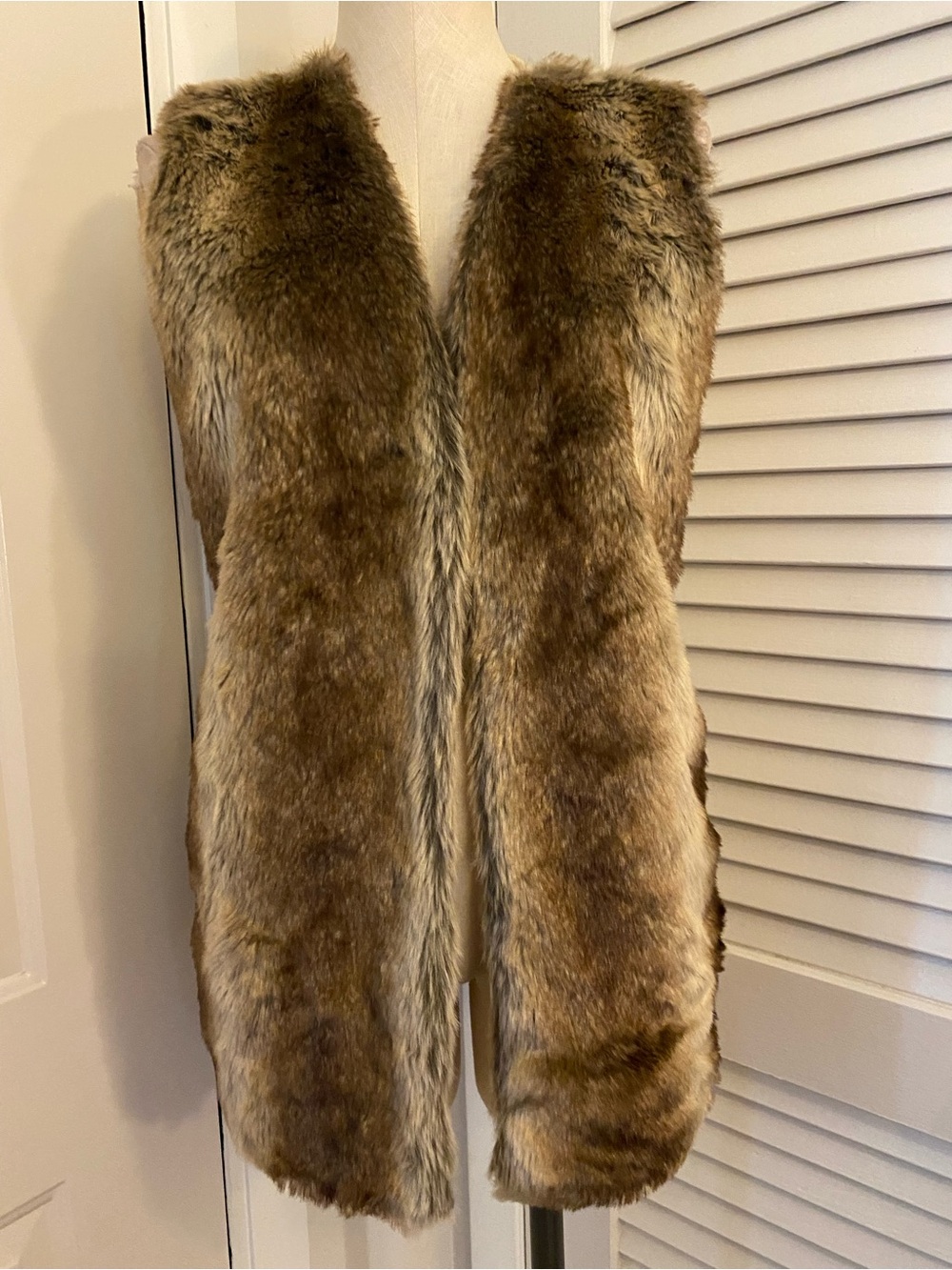 Liz Claiborne Faux Fur Vest in Brown and Tan- Size XL